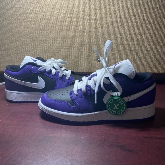 Never worn Air Jordan 1 Lows Purple. Please message if interested. - Picture 4 of 5